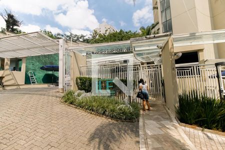 Apartamento para alugar com 119m², 3 quartos e 2 vagas Apartamento para alugar com 119m², 3 quartos e 2 vagasFachada e portaria