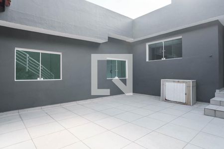 Casa à venda com 259m², 3 quartos e 3 vagas Casa à venda com 259m², 3 quartos e 3 vagasÁrea comum