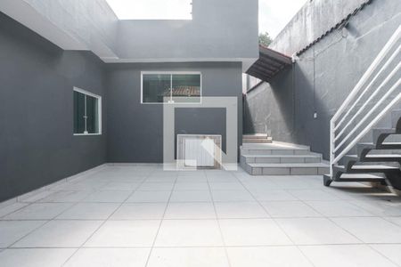 Casa à venda com 259m², 3 quartos e 3 vagas Casa à venda com 259m², 3 quartos e 3 vagasÁrea comum