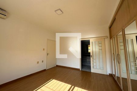 Casa para alugar com 275m², 5 quartos e 4 vagasQuarto 3 - Suíte