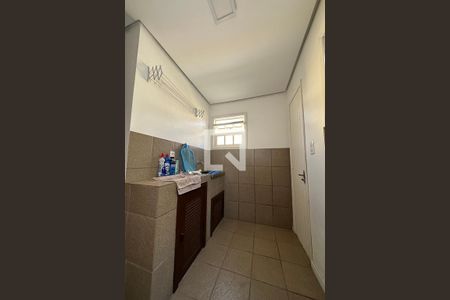 Casa para alugar com 275m², 5 quartos e 4 vagasLavanderia