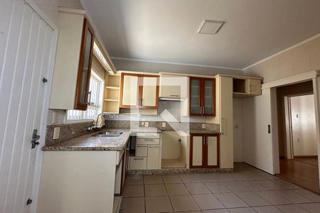 Casa para alugar com 275m², 5 quartos e 4 vagasCozinha