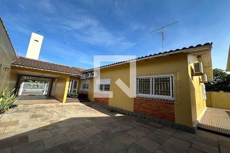 Casa para alugar com 275m², 5 quartos e 4 vagasÁrea Externa
