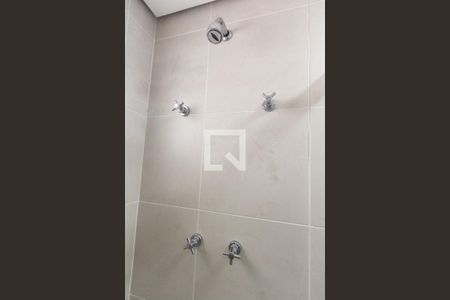 Apartamento à venda com 250m², 4 quartos e 5 vagas Apartamento à venda com 250m², 4 quartos e 5 vagasBanheiro da Suíte 2