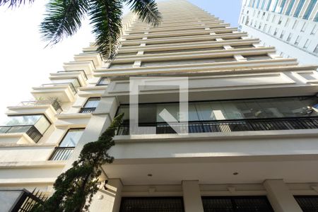 Apartamento à venda com 250m², 4 quartos e 5 vagas Apartamento à venda com 250m², 4 quartos e 5 vagasFachada