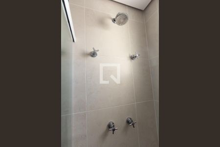 Apartamento à venda com 250m², 4 quartos e 5 vagas Apartamento à venda com 250m², 4 quartos e 5 vagasBanheiro da Suíte 1