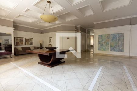 Apartamento à venda com 250m², 4 quartos e 5 vagas Apartamento à venda com 250m², 4 quartos e 5 vagasHall social