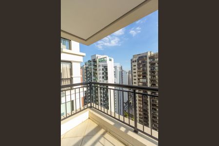 Apartamento à venda com 250m², 4 quartos e 5 vagas Apartamento à venda com 250m², 4 quartos e 5 vagasSuíte 3 varanda
