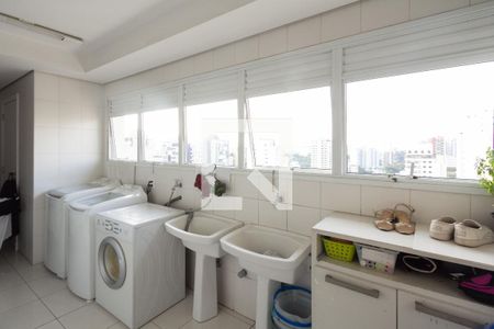 Apartamento à venda com 250m², 4 quartos e 5 vagas Apartamento à venda com 250m², 4 quartos e 5 vagasÁrea de Serviço