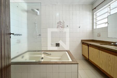 Banheiro de casa para alugar com 1 quarto, 37m² em Vila Ipojuca, São Paulo