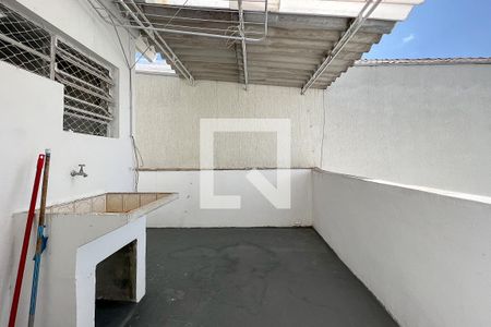 Casa para alugar com 37m², 1 quarto e sem vagaÁrea de Serviço