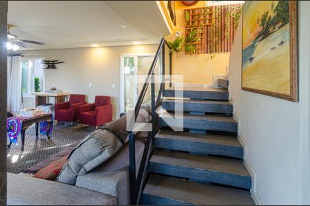 Detalhe Sala de casa à venda com 3 quartos, 300m² em Teresópolis, Porto Alegre