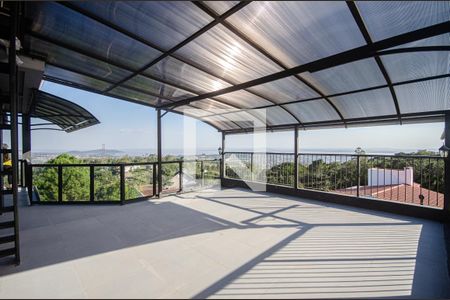 Casa à venda com 300m², 3 quartos e 3 vagasTerraço