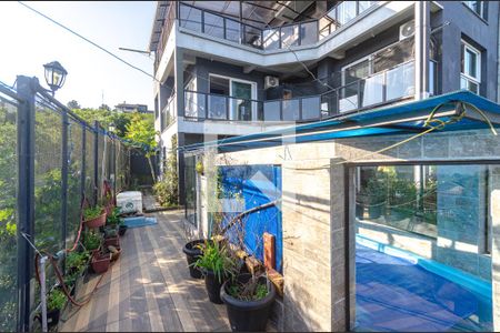 Casa à venda com 300m², 3 quartos e 3 vagasPiscina Coberta Térmica