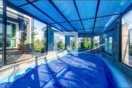 Casa à venda com 300m², 3 quartos e 3 vagasPiscina Coberta Térmica