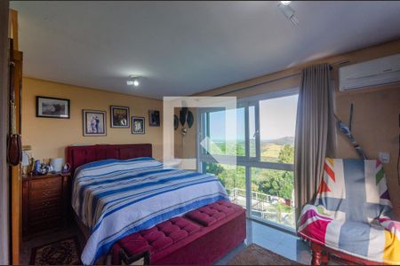 Casa à venda com 300m², 3 quartos e 3 vagasSuíte 2