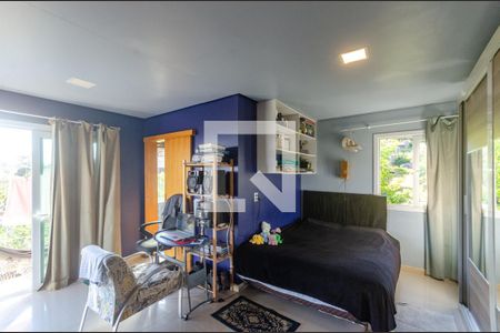 Suíte 1 de casa à venda com 3 quartos, 300m² em Teresópolis, Porto Alegre