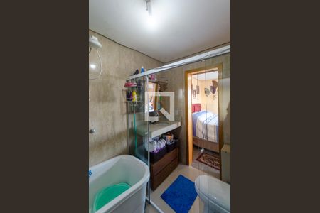 Casa à venda com 300m², 3 quartos e 3 vagasBanheiro da Suíte 2