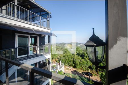 Casa à venda com 300m², 3 quartos e 3 vagasTerraço