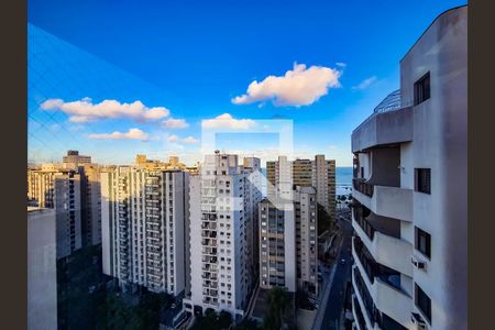 Vista Sala de apartamento para alugar com 3 quartos, 150m² em Barra Funda, Guarujá
