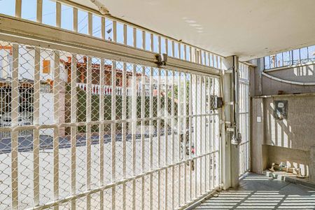 Casa à venda com 200m², 3 quartos e 2 vagas Casa à venda com 200m², 3 quartos e 2 vagasGaragem