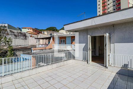 Casa à venda com 200m², 3 quartos e 2 vagas Casa à venda com 200m², 3 quartos e 2 vagasSuite - Varanda