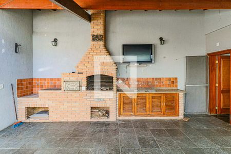 Casa à venda com 200m², 3 quartos e 2 vagas Casa à venda com 200m², 3 quartos e 2 vagasÁrea externa - Churrasqueira