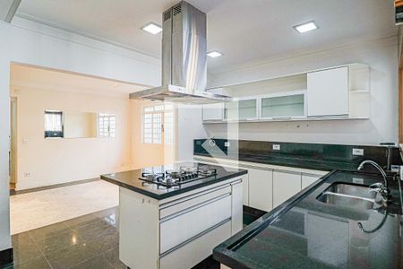 Casa à venda com 200m², 3 quartos e 2 vagas Casa à venda com 200m², 3 quartos e 2 vagasCozinha