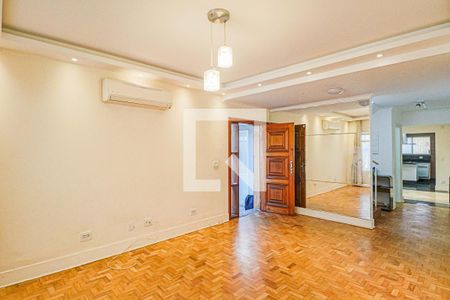 Sala de casa à venda com 3 quartos, 200m² em Jaguaré, São Paulo