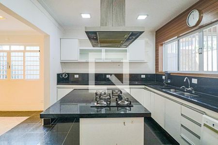 Casa à venda com 200m², 3 quartos e 2 vagas Casa à venda com 200m², 3 quartos e 2 vagasCozinha