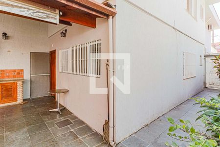 Casa à venda com 200m², 3 quartos e 2 vagas Casa à venda com 200m², 3 quartos e 2 vagasÁrea externa