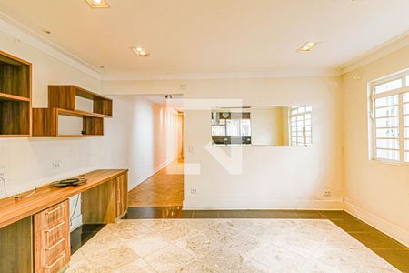 Casa à venda com 200m², 3 quartos e 2 vagas Casa à venda com 200m², 3 quartos e 2 vagasSala de jantar