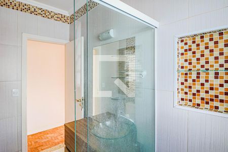 Casa à venda com 200m², 3 quartos e 2 vagas Casa à venda com 200m², 3 quartos e 2 vagasSuite - Banheiro