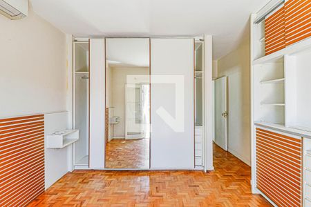 Casa à venda com 200m², 3 quartos e 2 vagas Casa à venda com 200m², 3 quartos e 2 vagasSuite