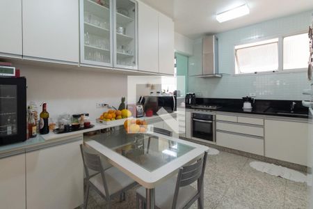Apartamento à venda com 150m², 3 quartos e 1 vaga Apartamento à venda com 150m², 3 quartos e 1 vagaCozinha