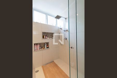 Apartamento à venda com 150m², 3 quartos e 1 vaga Apartamento à venda com 150m², 3 quartos e 1 vagaSuíte - banheiro