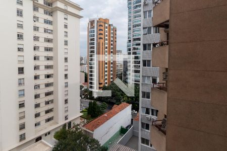 Apartamento à venda com 150m², 3 quartos e 1 vaga Apartamento à venda com 150m², 3 quartos e 1 vagaÁrea de serviço - vista