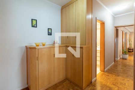 Apartamento à venda com 150m², 3 quartos e 1 vaga Apartamento à venda com 150m², 3 quartos e 1 vagaCorredor - roupeiro