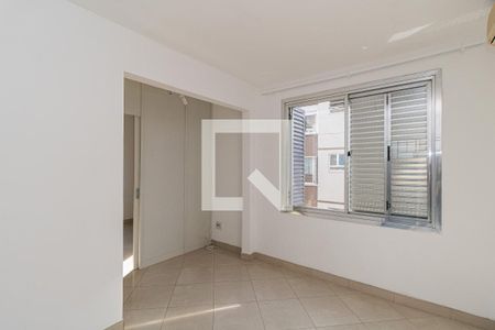 Sala de apartamento para alugar com 2 quartos, 60m² em Jardim Itu Sabará, Porto Alegre