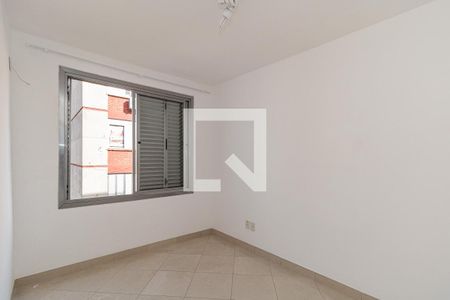 Quarto 1 de apartamento para alugar com 2 quartos, 60m² em Jardim Itu Sabará, Porto Alegre