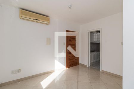 Sala de apartamento para alugar com 2 quartos, 60m² em Jardim Itu Sabará, Porto Alegre
