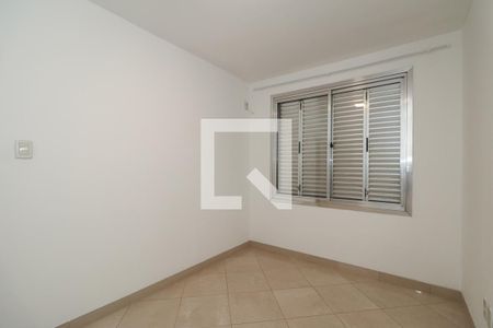 Quarto de apartamento para alugar com 2 quartos, 60m² em Jardim Itu Sabará, Porto Alegre