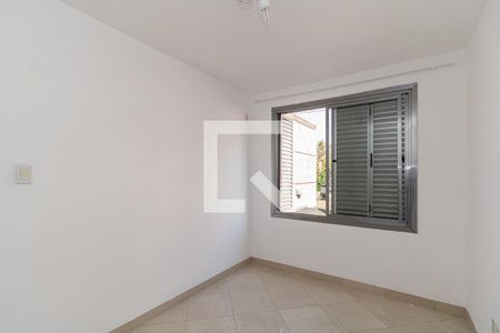 Quarto 1 de apartamento para alugar com 2 quartos, 60m² em Jardim Itu Sabará, Porto Alegre