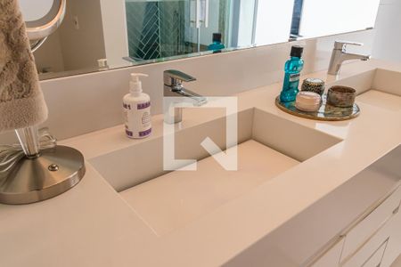 Apartamento à venda com 360m², 3 quartos e 5 vagasBanheiro 1 da Suíte 3