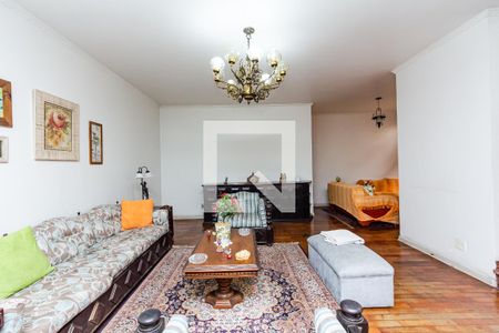 Sala de casa à venda com 3 quartos, 260m² em Indianópolis, São Paulo