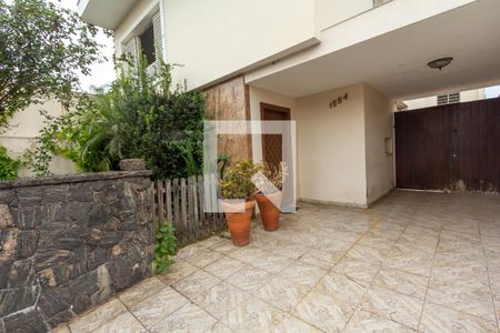 Casa à venda com 260m², 3 quartos e 5 vagas Casa à venda com 260m², 3 quartos e 5 vagasEntrada