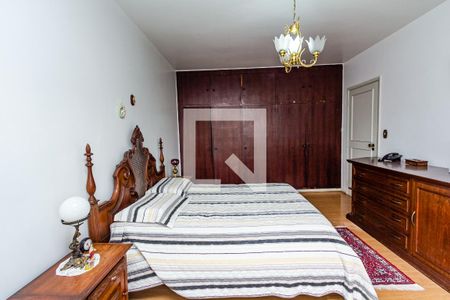 Casa à venda com 260m², 3 quartos e 5 vagas Casa à venda com 260m², 3 quartos e 5 vagasSuíte