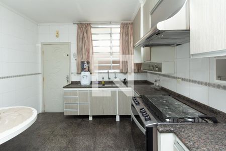Casa à venda com 260m², 3 quartos e 5 vagas Casa à venda com 260m², 3 quartos e 5 vagasCozinha