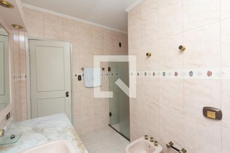 Casa à venda com 260m², 3 quartos e 5 vagas Casa à venda com 260m², 3 quartos e 5 vagasBanheiro da Suíte