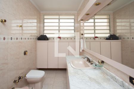 Casa à venda com 260m², 3 quartos e 5 vagas Casa à venda com 260m², 3 quartos e 5 vagasBanheiro da Suíte